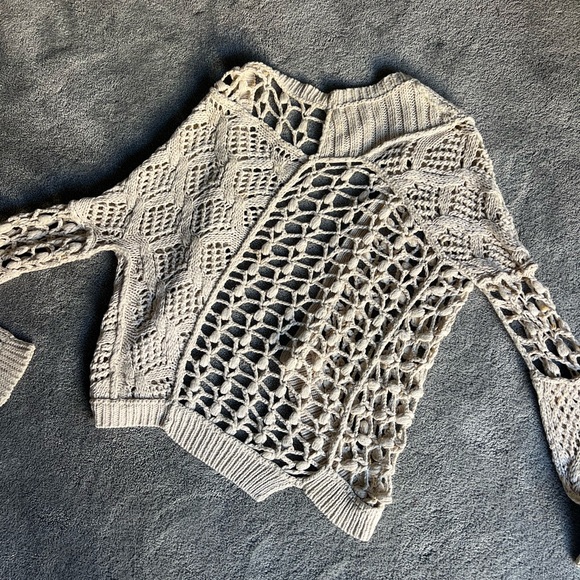 All Saints Sweater Hand crochet linen size 4 asymmetrical - Picture 3 of 5